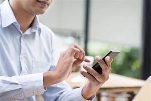man texting
